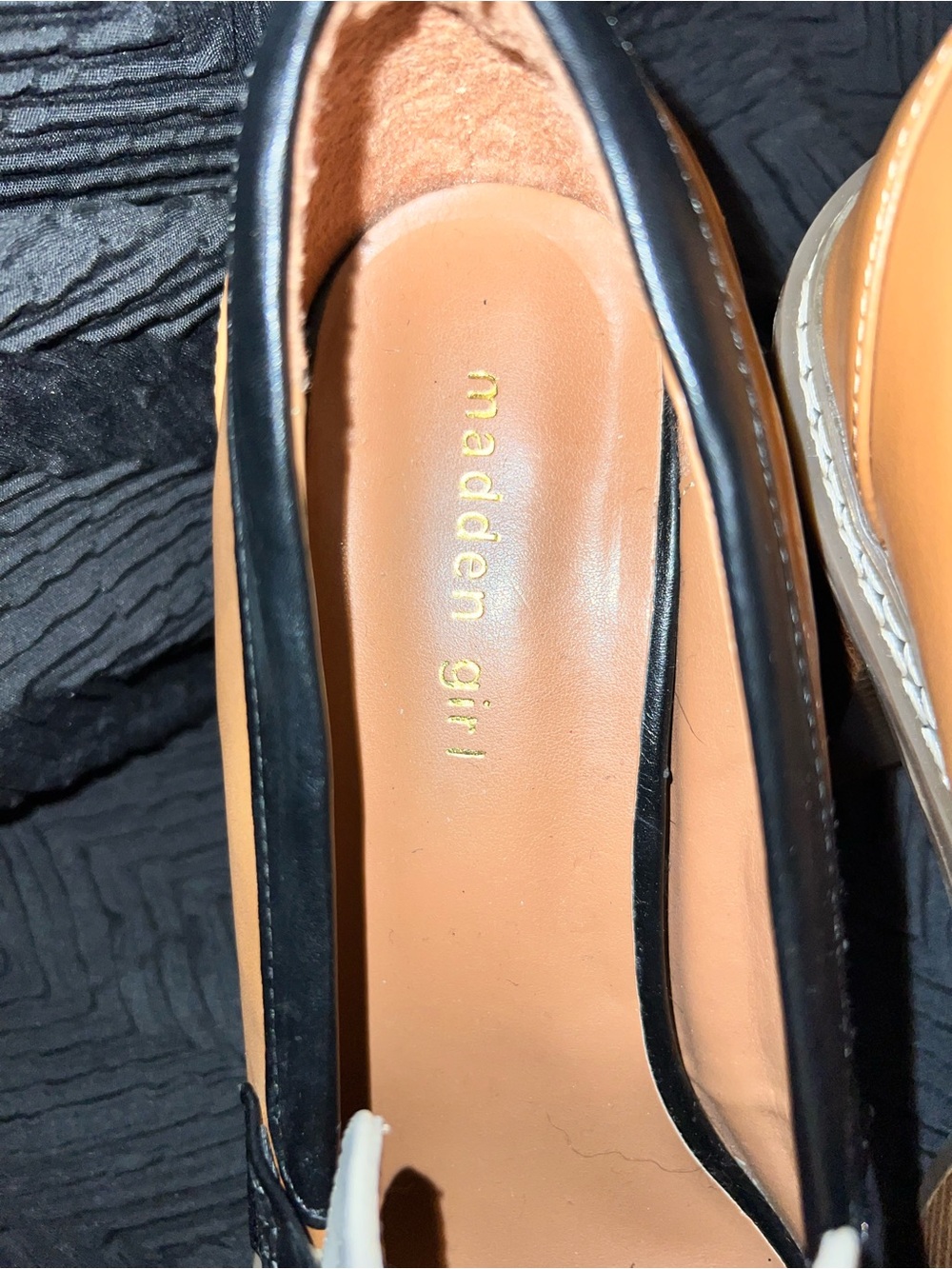 Madden Girl Tan & White Platform Loafer with Black Trim - Size 11 - Picture 4 of 5